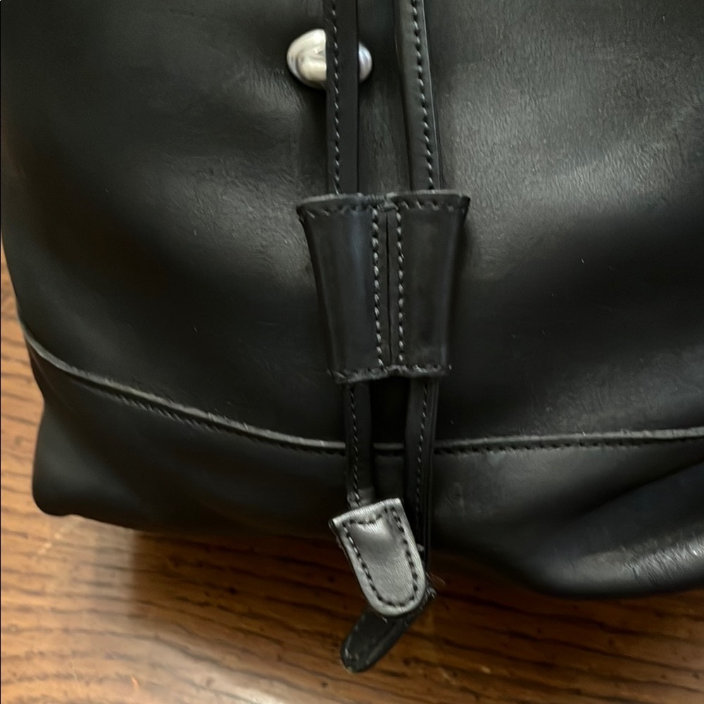 Vintage Coach 9791 Black Leather Backpack with Silver Closure - Picture 9 of 13